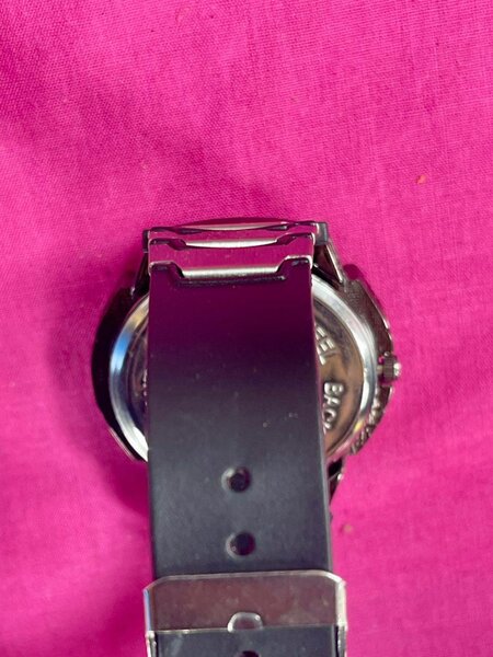 Montre homme élégante en acier