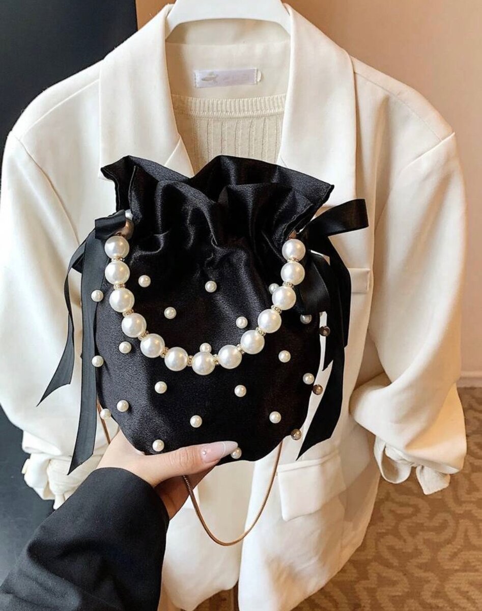 Sac noir perlé