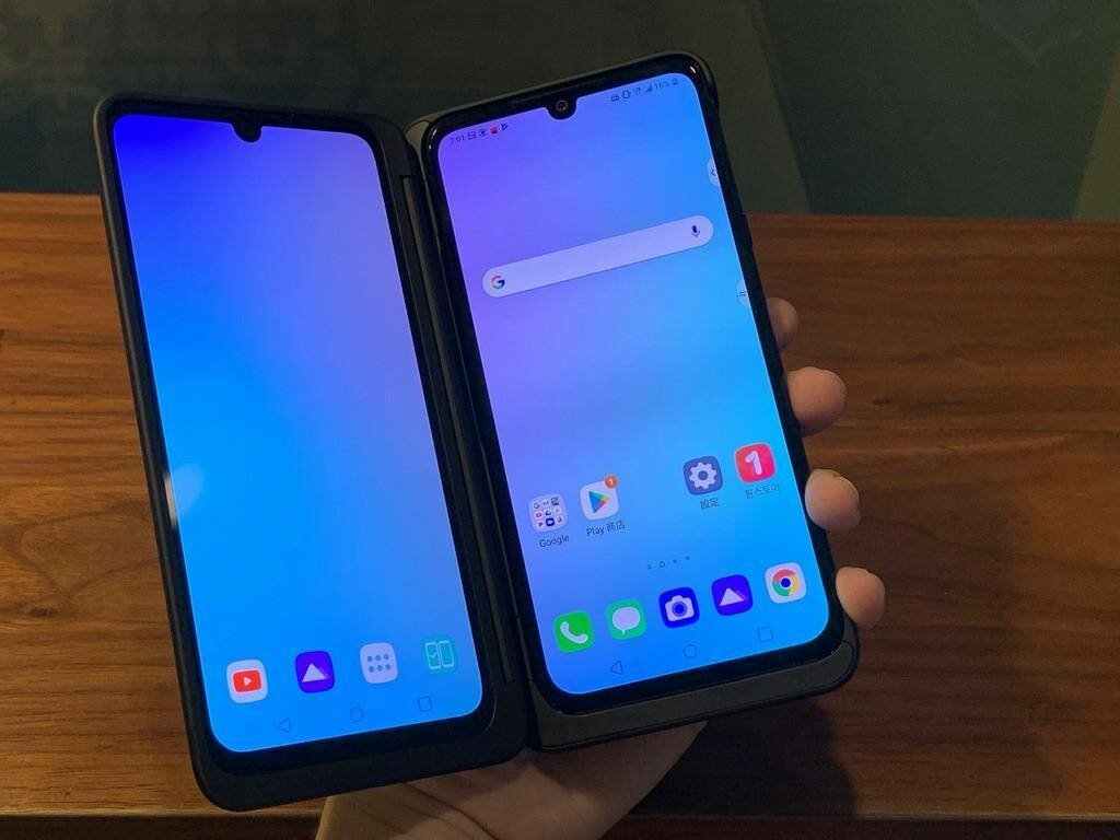 LG V50s 5G 256gb/8gb ram dual screen brand new 4000mAh batte