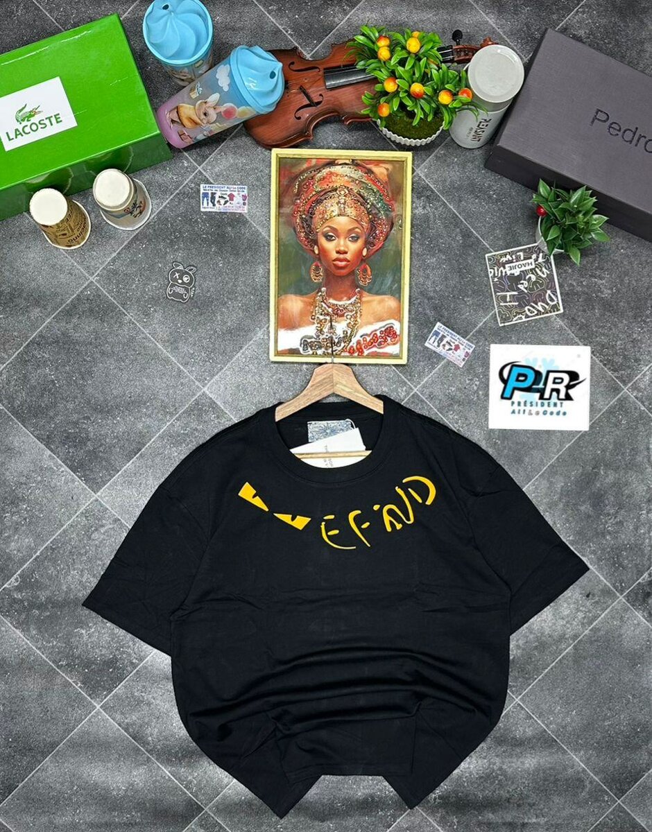 T-shirt à logo tendance