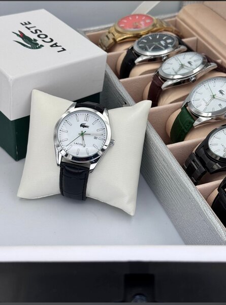 Montre élégante Lacoste