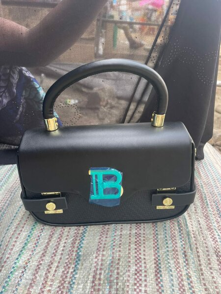 Sac à main moderne charismatique