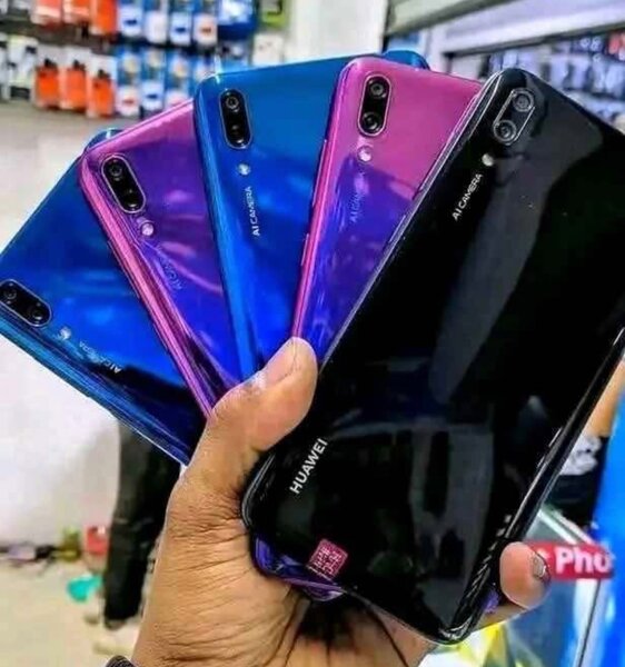 Huawei Y7 Pro Smartphones