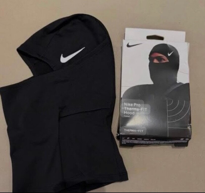 Nike Pro Therma-FIT Hood