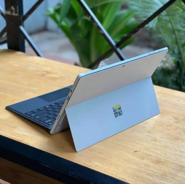 SURFACE PRO 4