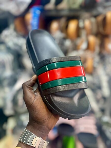 Claquettes de plage colorées