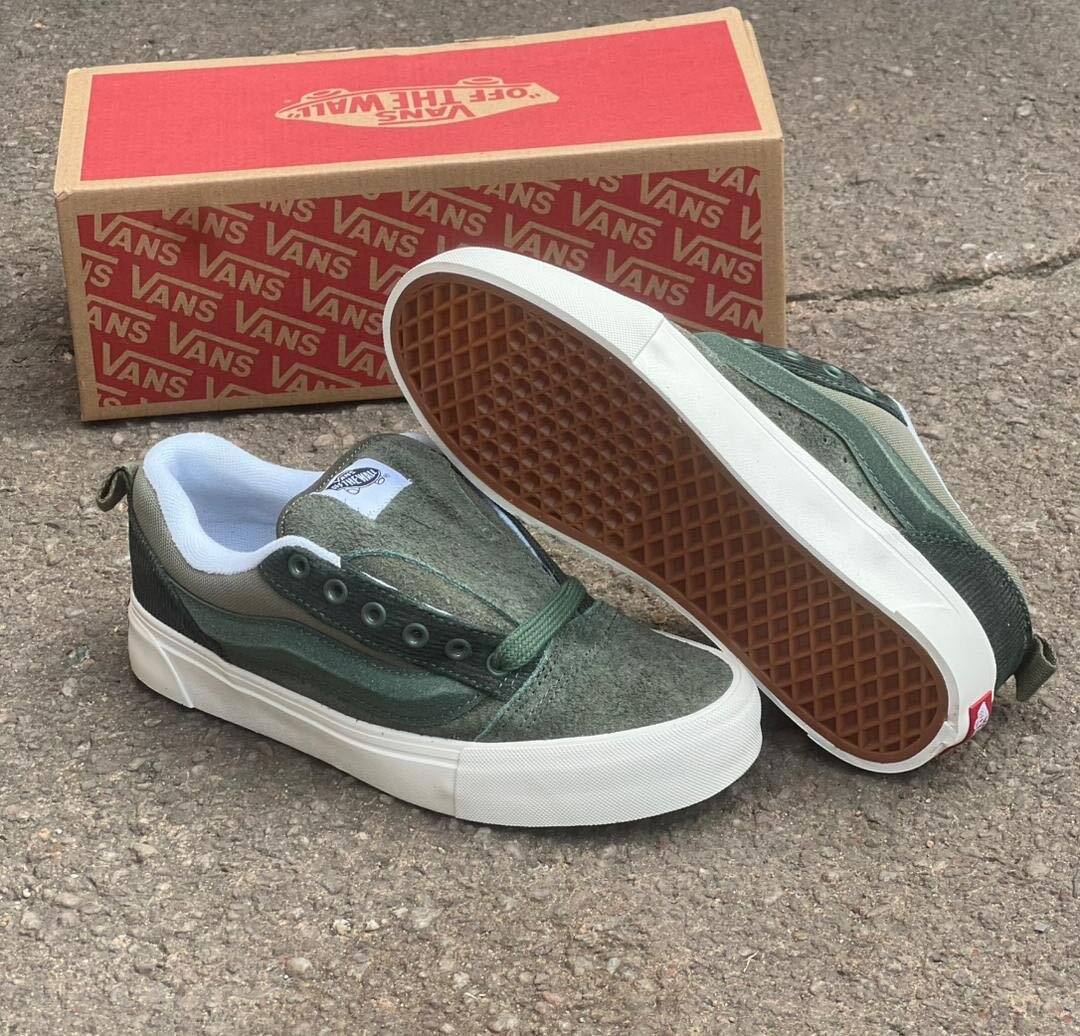 VANS KNU SKOOL