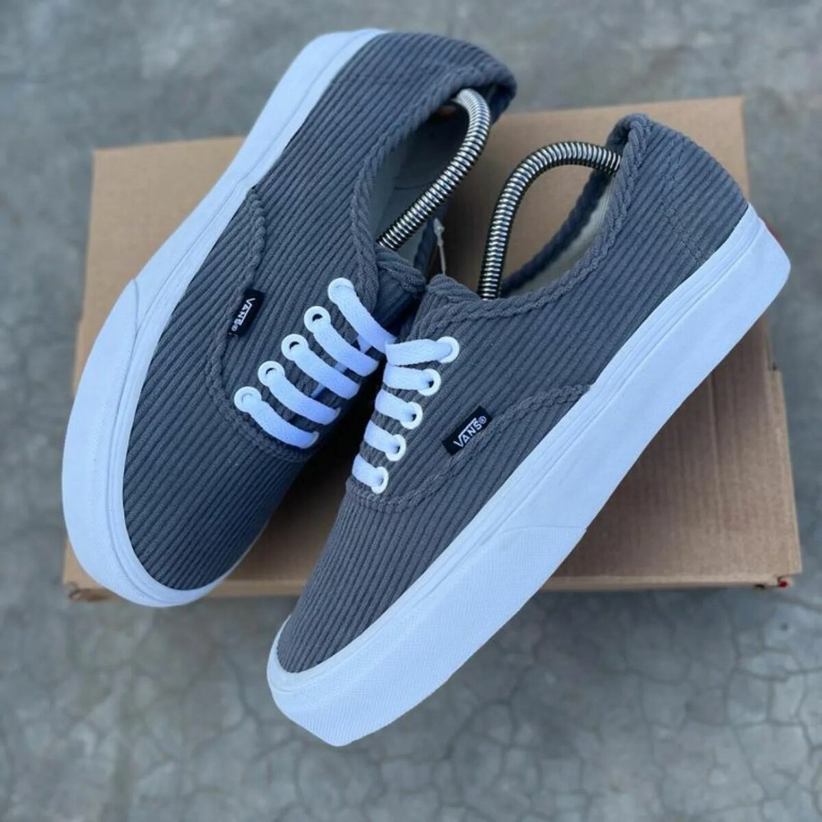 Tennis Vans gris confortables