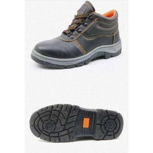 Chaussure ET casquette de Sécurité