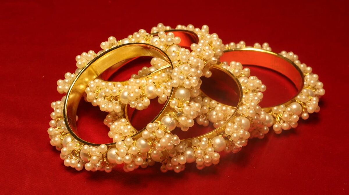 Handmade White Pearls Bangles (Kara) 2 Piece set