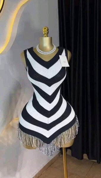 Robe en tricot à franges
