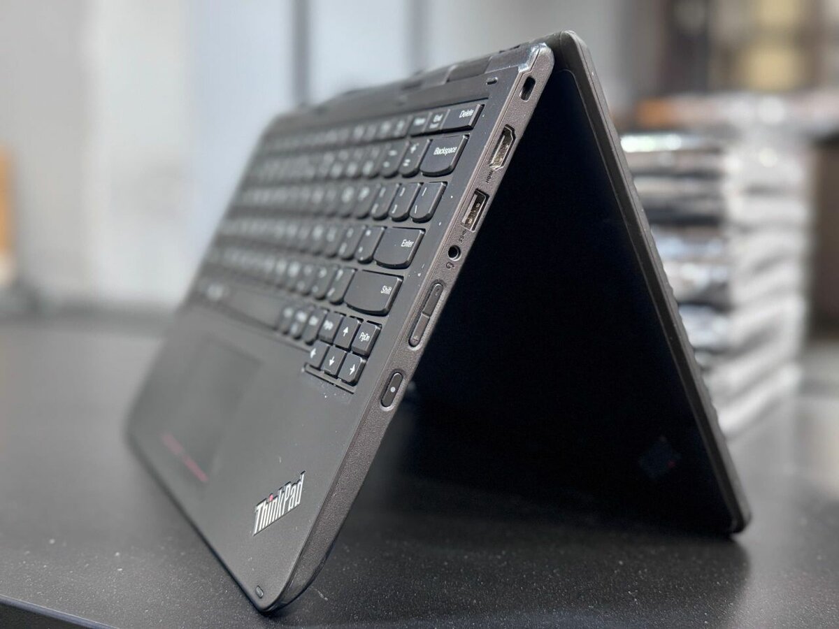 Lenovo ThinkPad yoga11eIntel corei3 7th generation