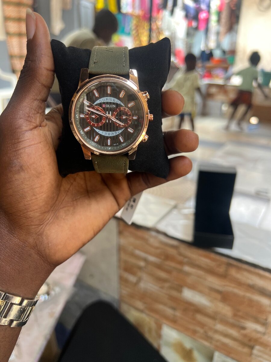 Montre Homme Élégante Dorée