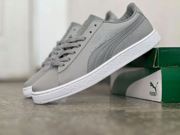 Puma Suede (leather)