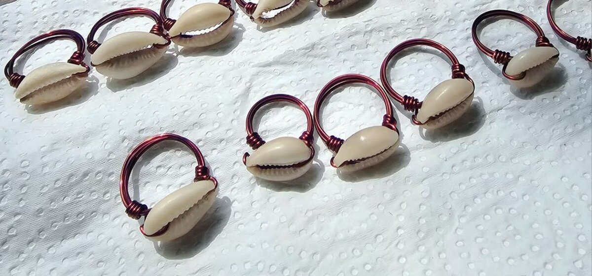 COPPER & COWRIE SHELL RING