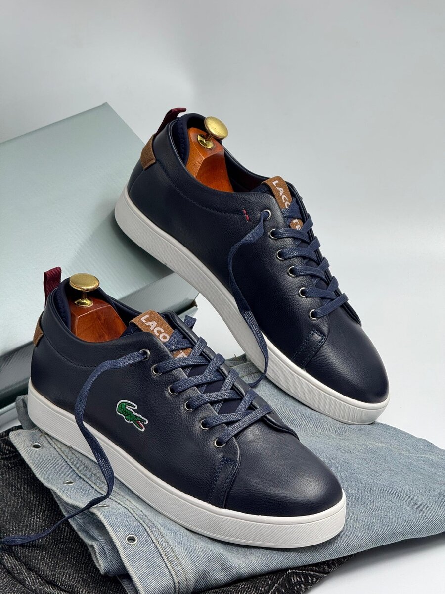 LACOSTE NAVY AMD WHITE