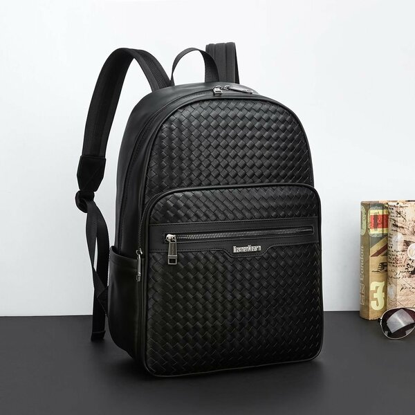 Sac à dos élégant en cuir tressé