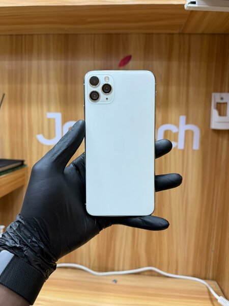 IPHONE 11 PRO MAX 64GO