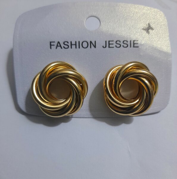 Boucles d'oreilles dorées en spirale