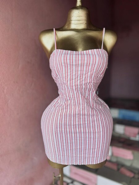 Robe élégante à volants