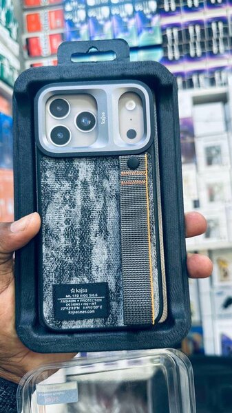 Coque iPhone Luxe à Dragonne