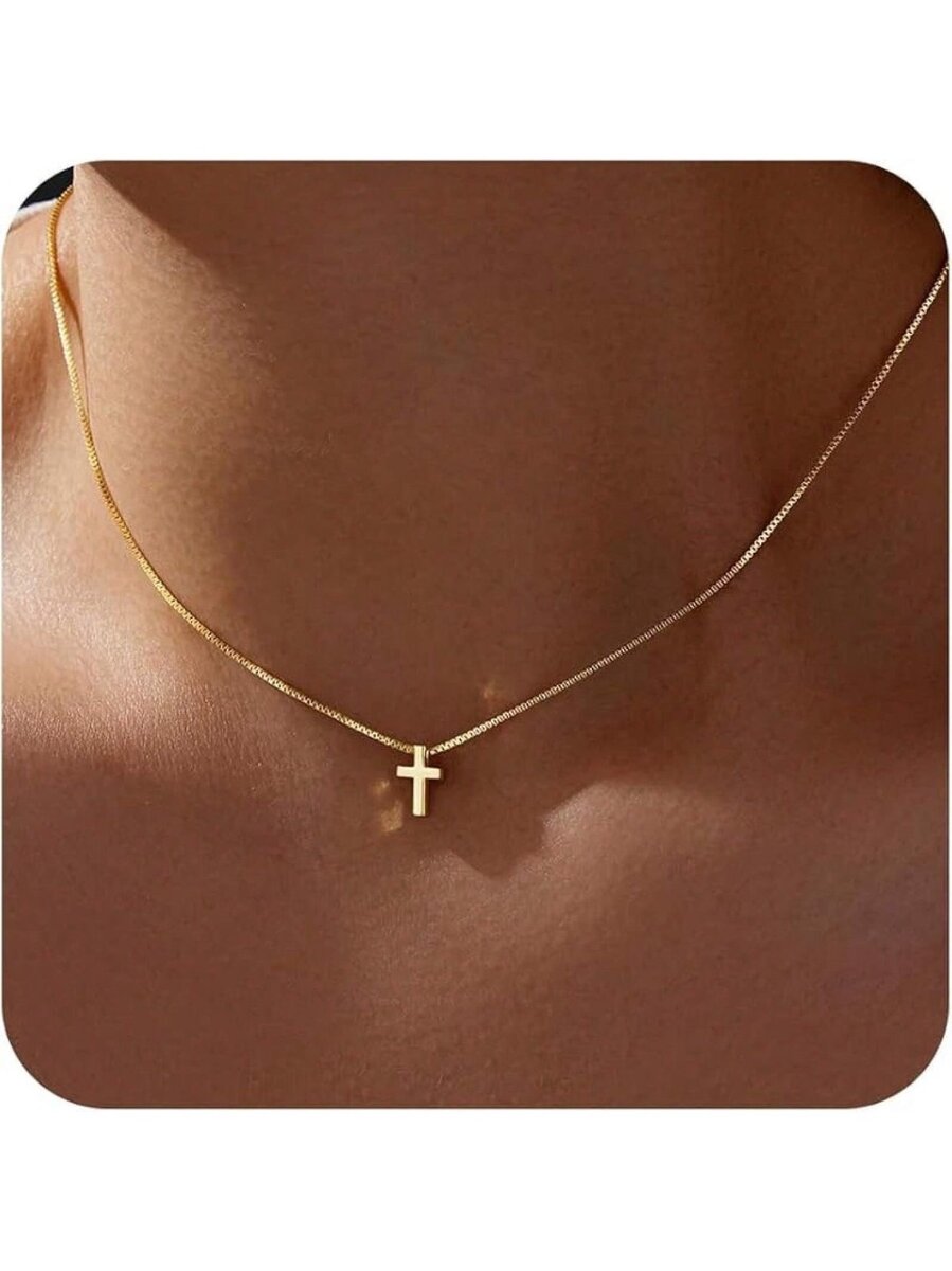 Collier fin avec pendentif croix