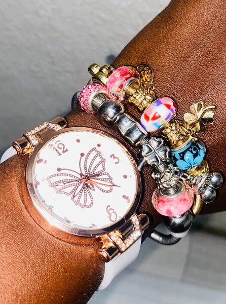 Montre élégante papillon