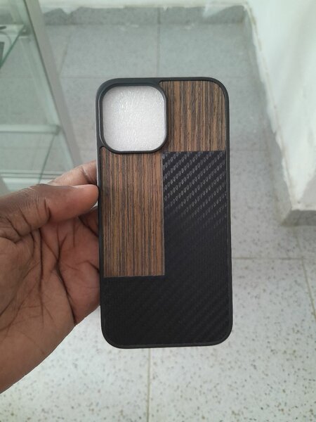 Coque en bois carbone12promax
