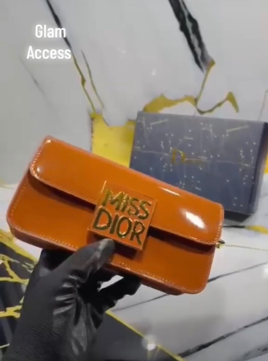 Sac à main Miss Dior élégant