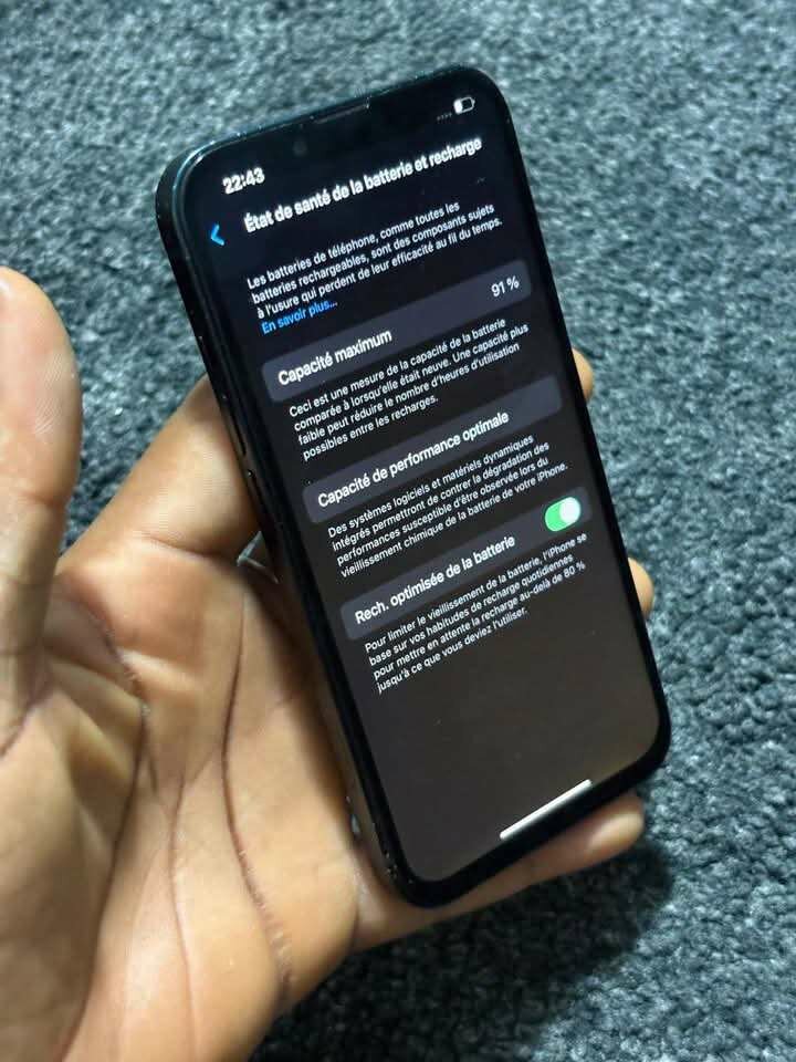 iPhone 13simple 128GB casi