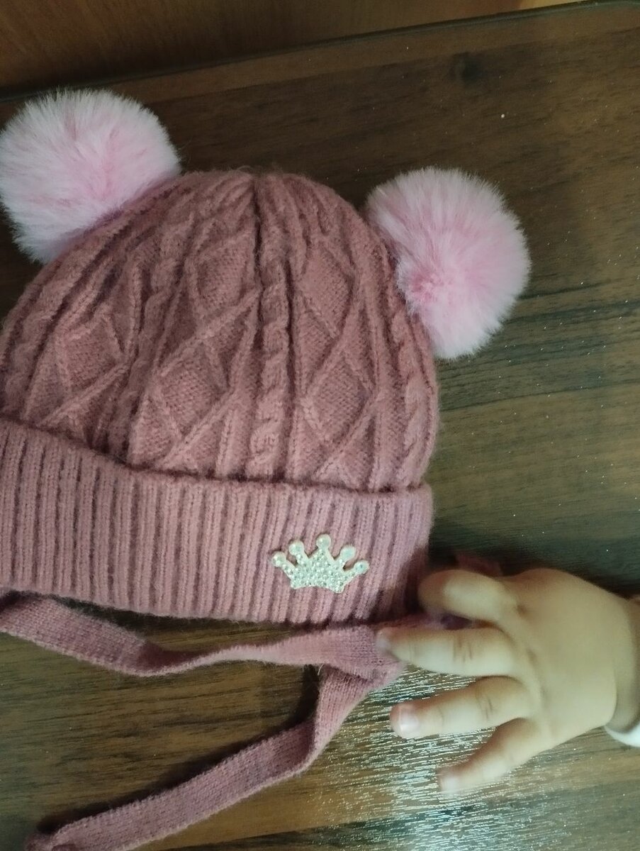 Шапка для девочки 3-6 месяцев