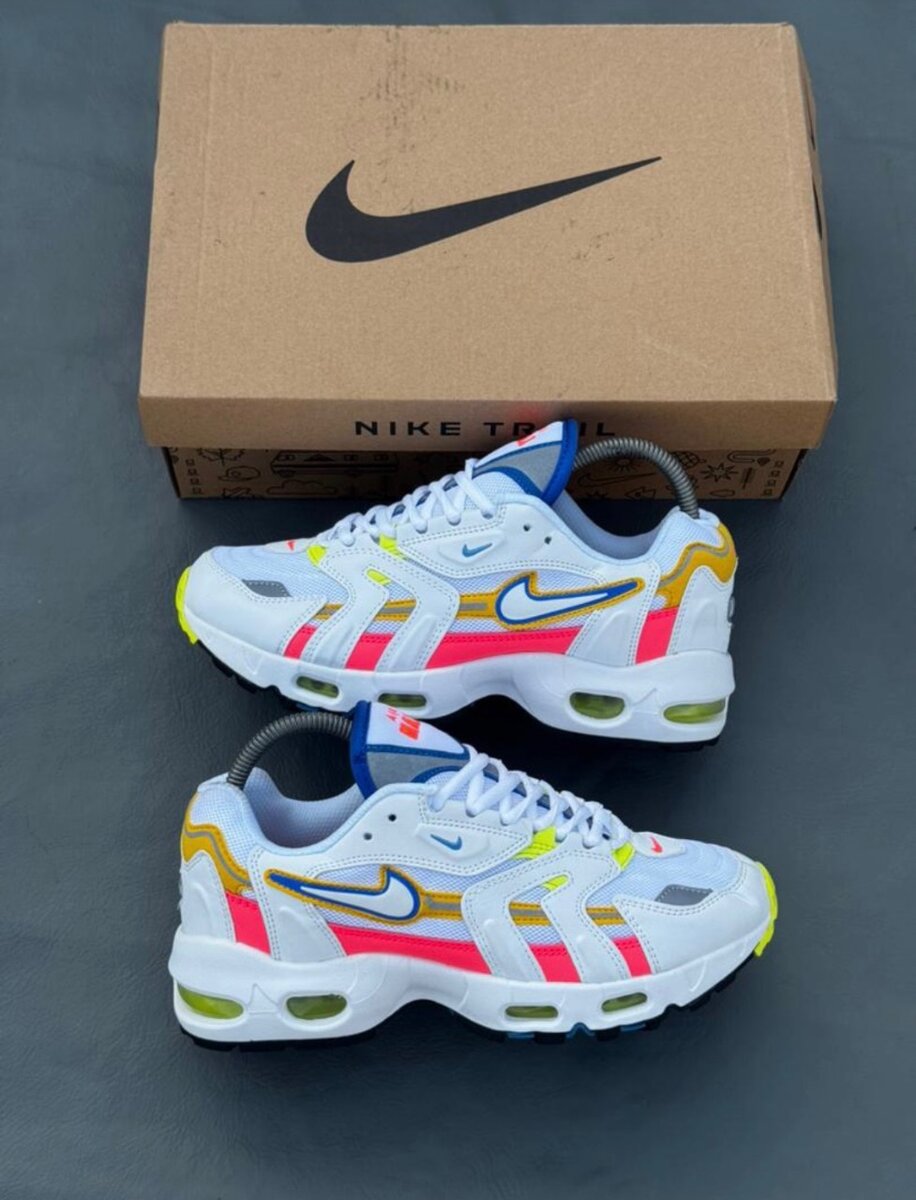 Nike Baskets Sport Colorées