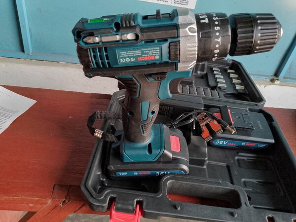 36V Bosch Cordless drilling machine with 2batteries and acce