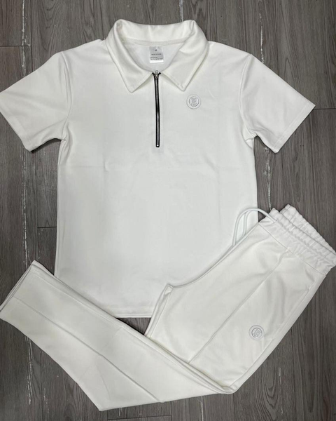 Ensemble vêtements blanc