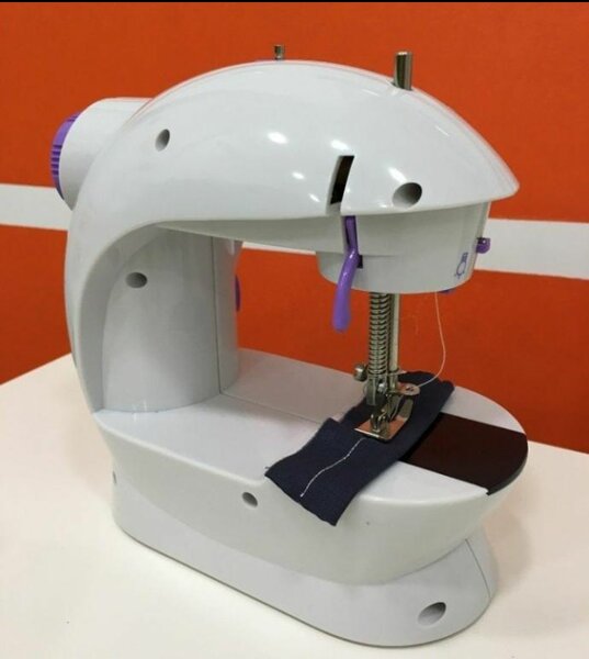 Mini sewing machine