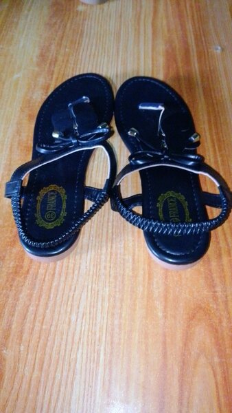 Sandales élégantes en cuir noir