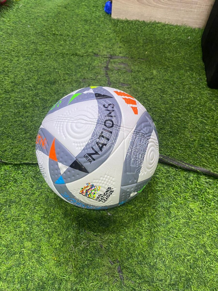 Ballon de football Nations Pro