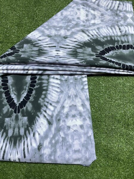 Tissu élégant à motifs variés