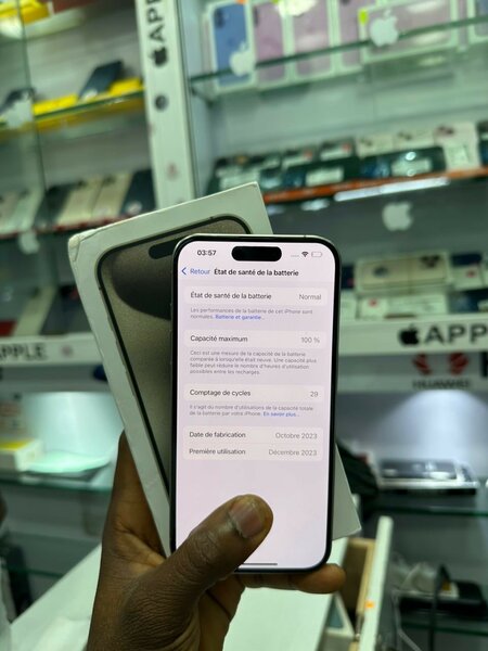 iPhone 15 pro max 256go