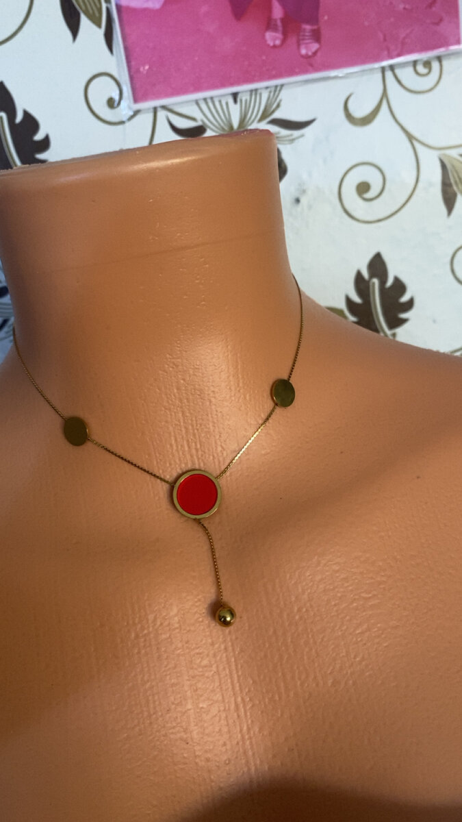 Collier pendentif élégant femme