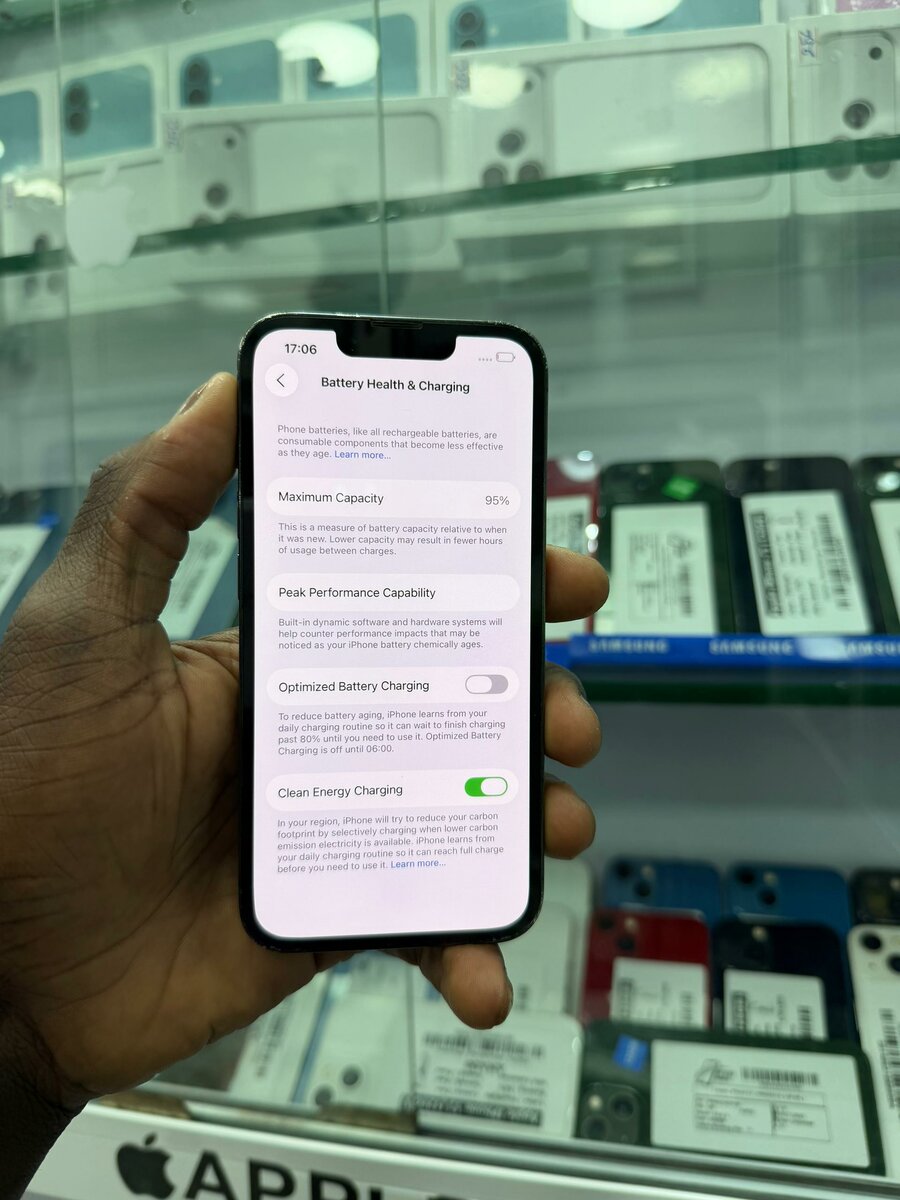 13 pro 128 état Casi