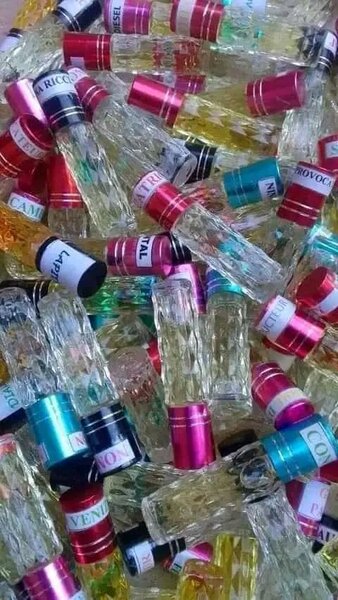 Les huiles où essences de parfum de différentes marques