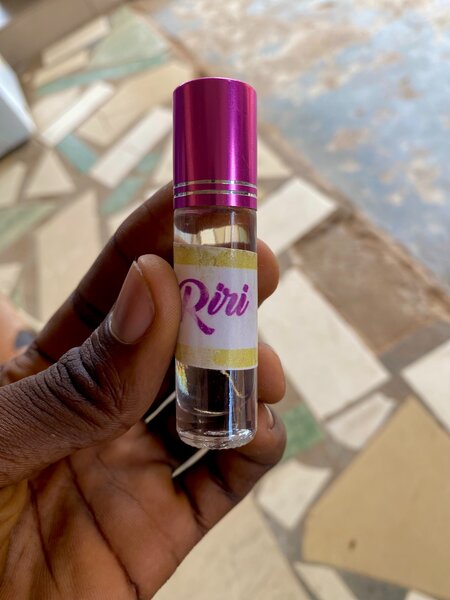Oil perfume