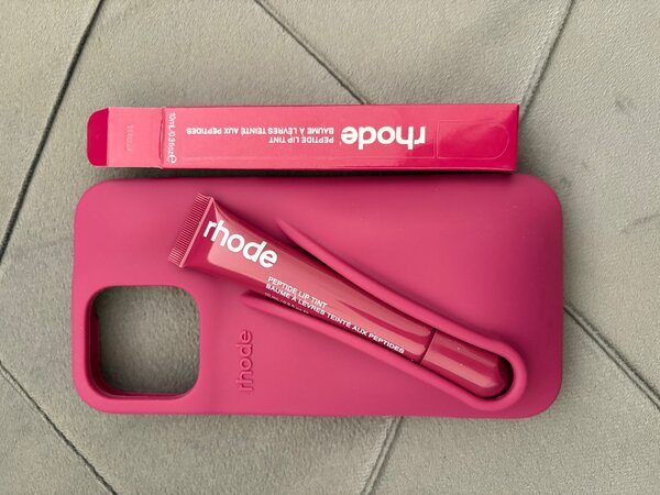 Coque Téléphone avec Baume Lèvres