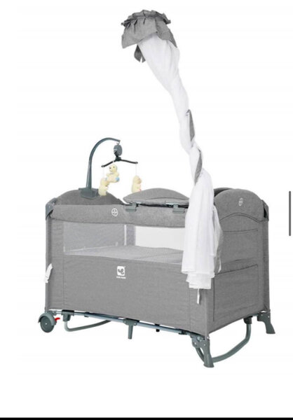 Lits Bébé +matelas et moustiqu