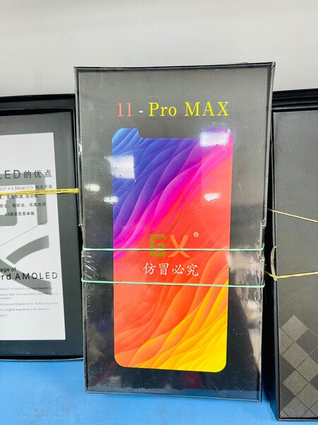 iPhone 11 Pro Max screen
