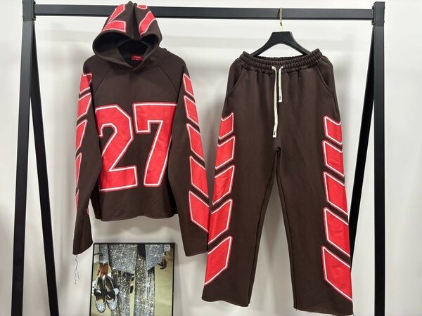 Tenue de sport numéro 27