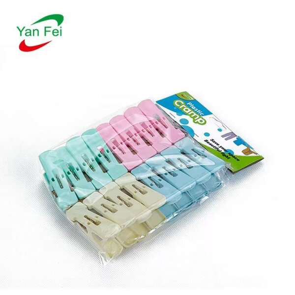 Pinces à linge en plastique colorées