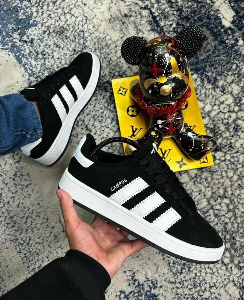 Adidas campus