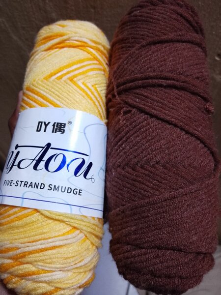 Fil à tricoter coloré doux